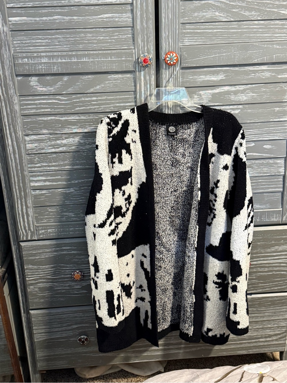 bobeau Black and White Open-Front Patterned Cardigan
